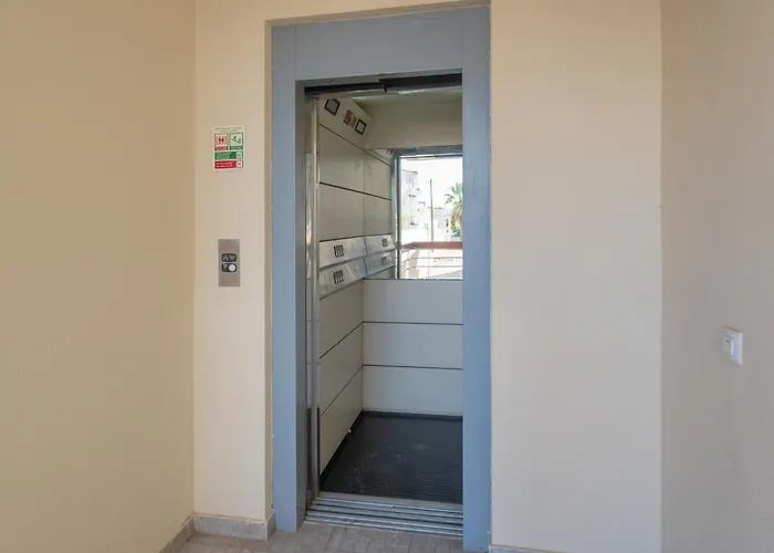 דירה Homes With Cozy Terrace & 2 Swimming Pools Near The Heart אלבופיירה