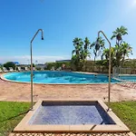 Appartamento Homes With Cozy Terrace & 2 Swimming Pools Near The Heart
