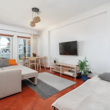 Homes With Cozy Terrace & 2 Swimming Pools Near The Heart Albufeira