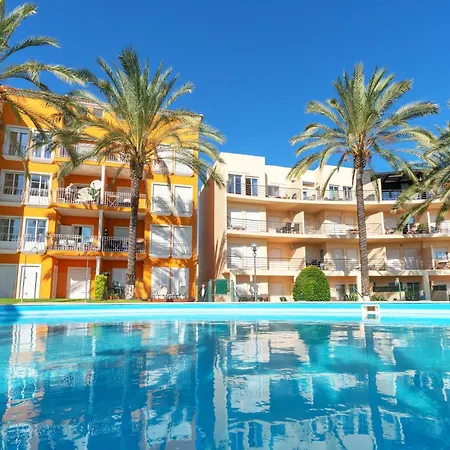 Homes With Cozy Terrace & 2 Swimming Pools Near The Heart Apartamento *