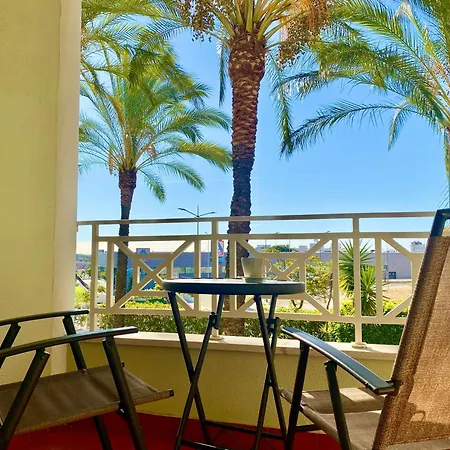 Homes With Cozy Terrace & 2 Swimming Pools Near The Heart Апартаменты Албуфейра