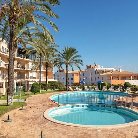 Homes With Cozy Terrace & 2 Swimming Pools Near The Heart Apartment *