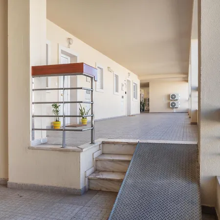 Apartment Homes With Cozy Terrace & 2 Swimming Pools Near The Heart Albufeira