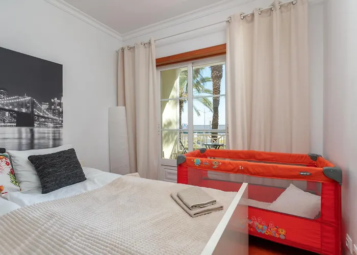 Homes With Cozy Terrace & 2 Swimming Pools Near The Heart アパート アルブフェイラ