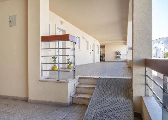 アパート Homes With Cozy Terrace & 2 Swimming Pools Near The Heart アルブフェイラ