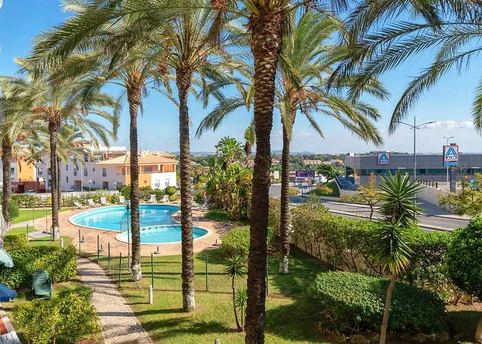 Homes With Cozy Terrace & 2 Swimming Pools Near The Heart アパート アルブフェイラ