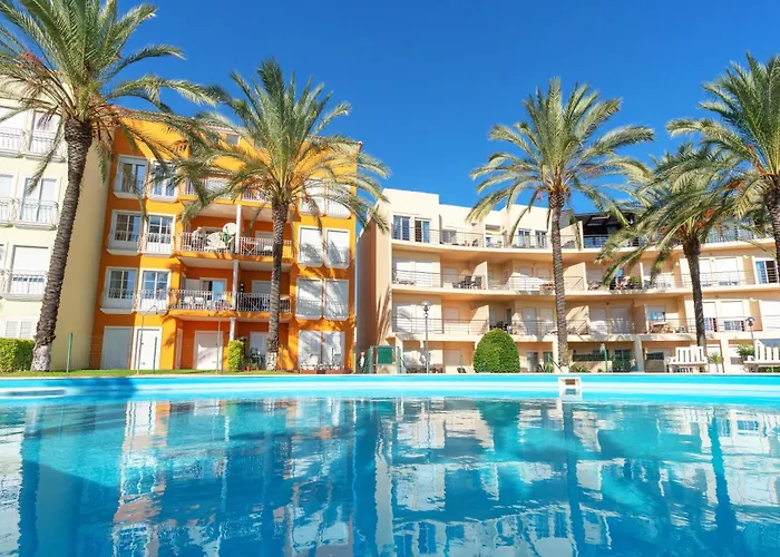 アパート Homes With Cozy Terrace & 2 Swimming Pools Near The Heart アルブフェイラ